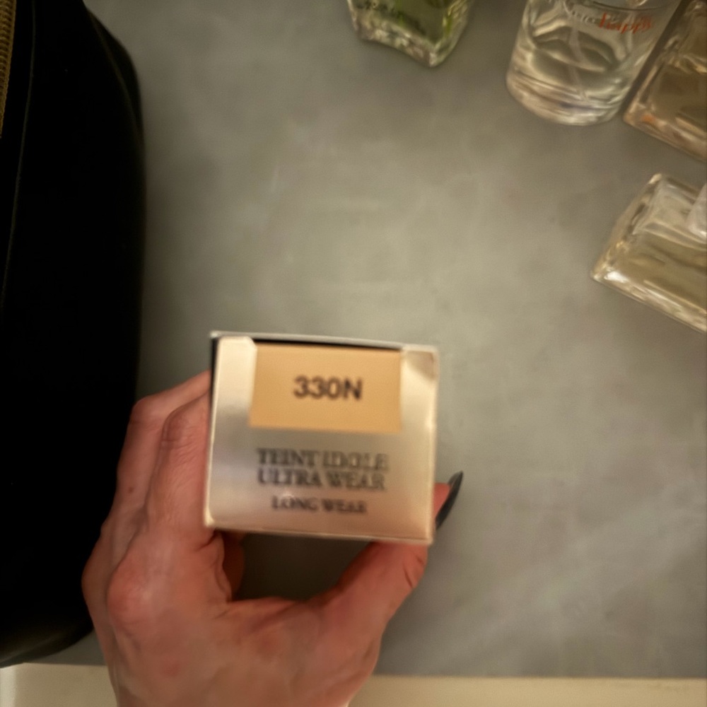Lancome Teint Idole Ultra Wear Foundation - 330N - Picture 2 of 5